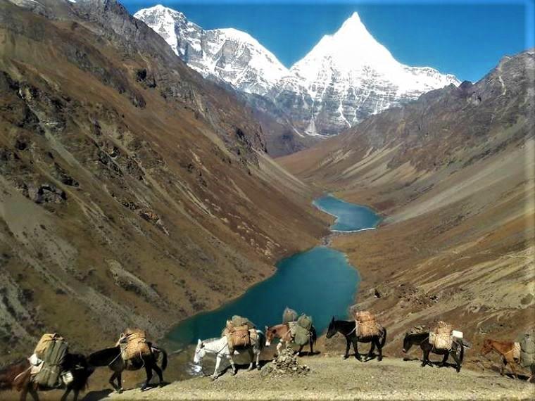 JHOMOLHARI SOE YAKSA TREK